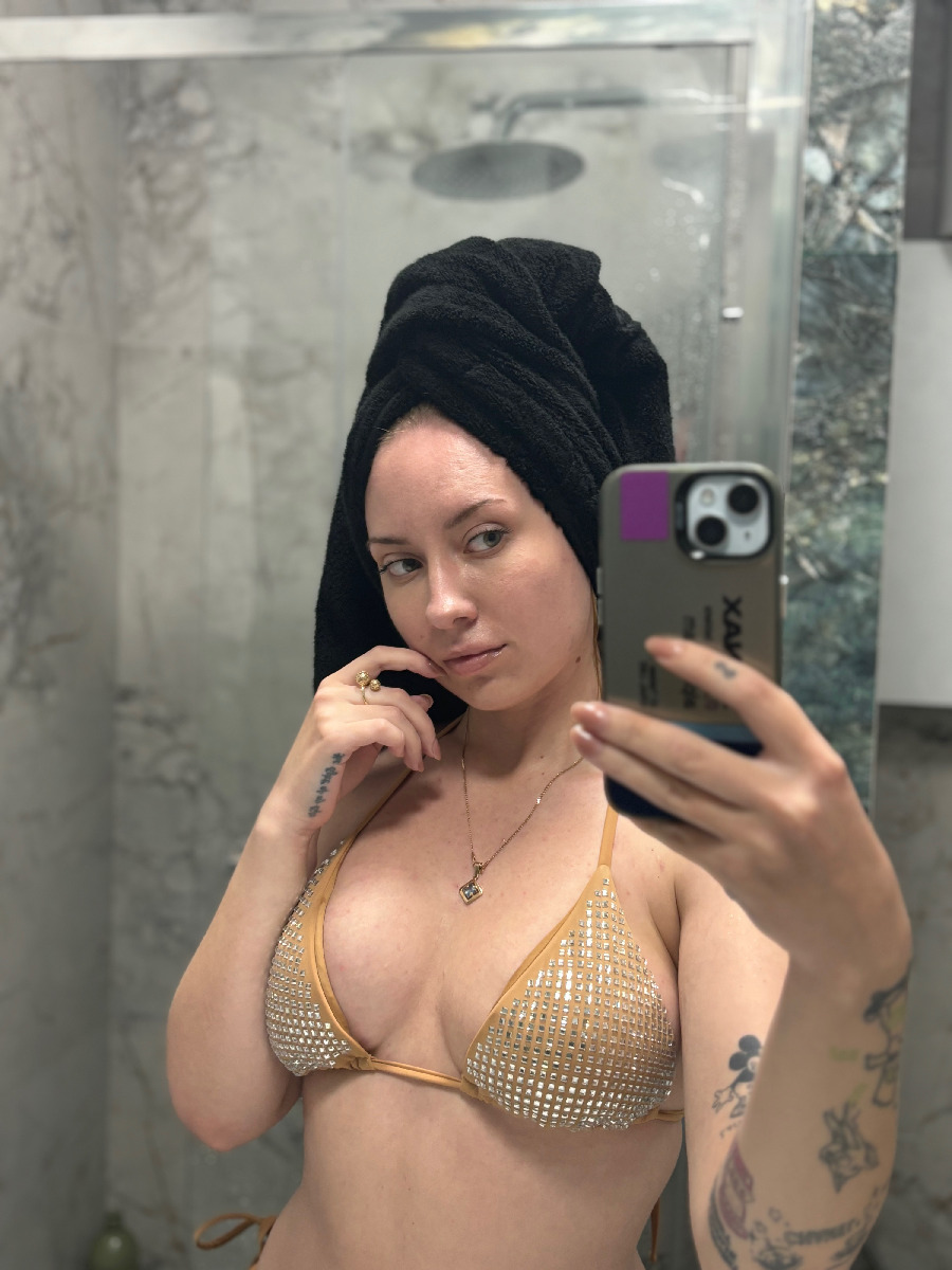 Nude girl KateV in Merida