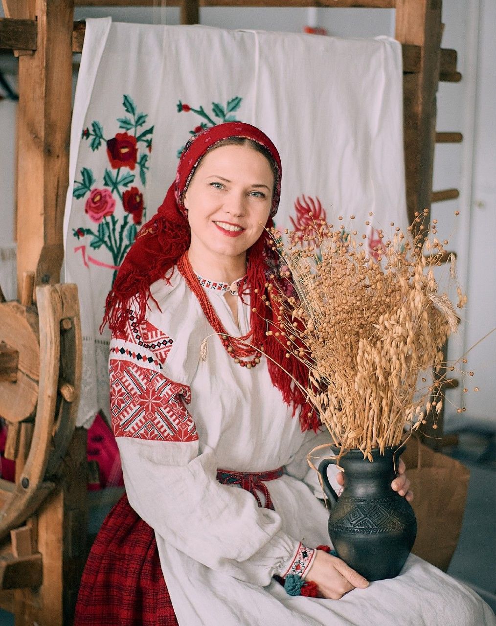 Women in Slavic costumes in Merida
