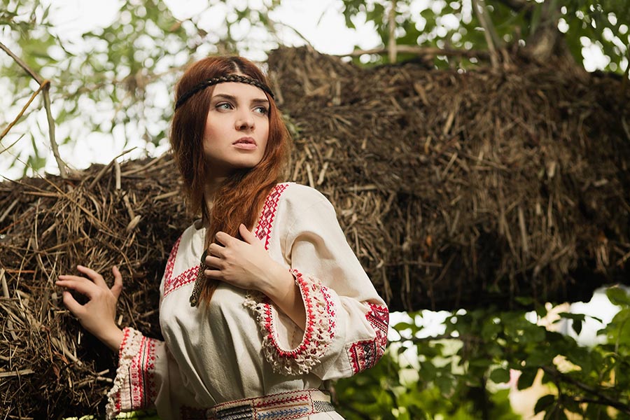 Women in Slavic costumes in Merida