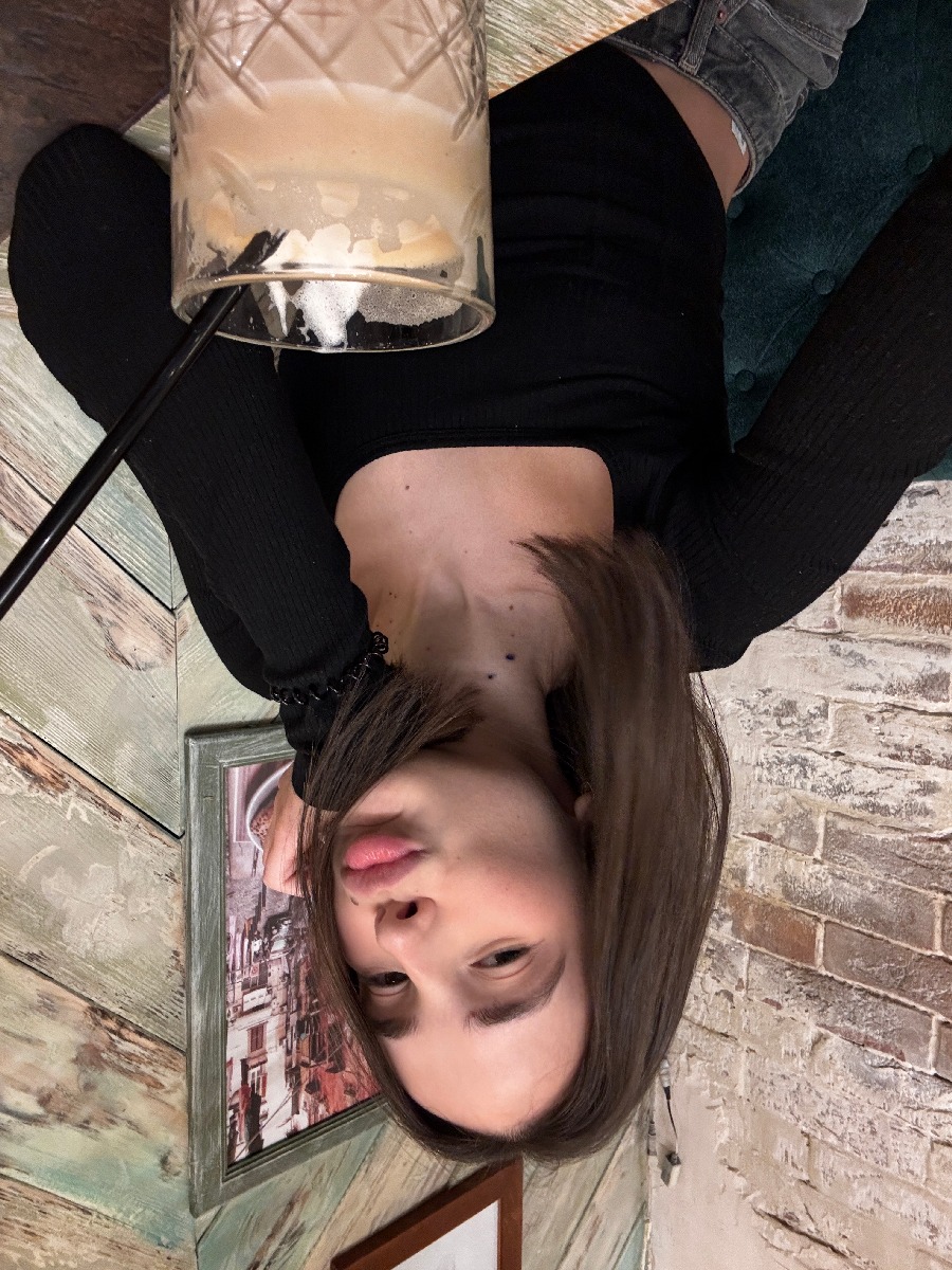 Fresh photos, fresh mood — Tina online in Merida